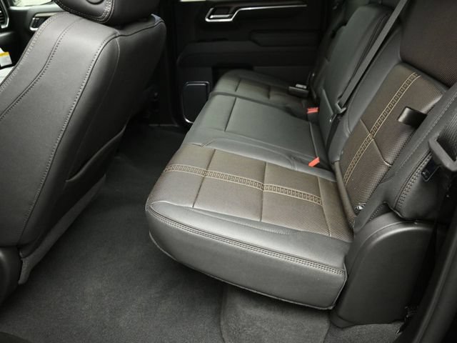 Used 2026 Chevrolet Silverado 1500 High Country w/ Midnight Edition AWD/4WD image 22