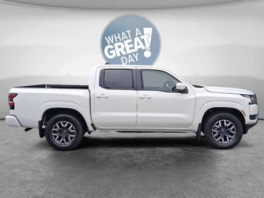 Used 2026 Nissan Frontier SV w/ All-Weather Content Package RWD image 2