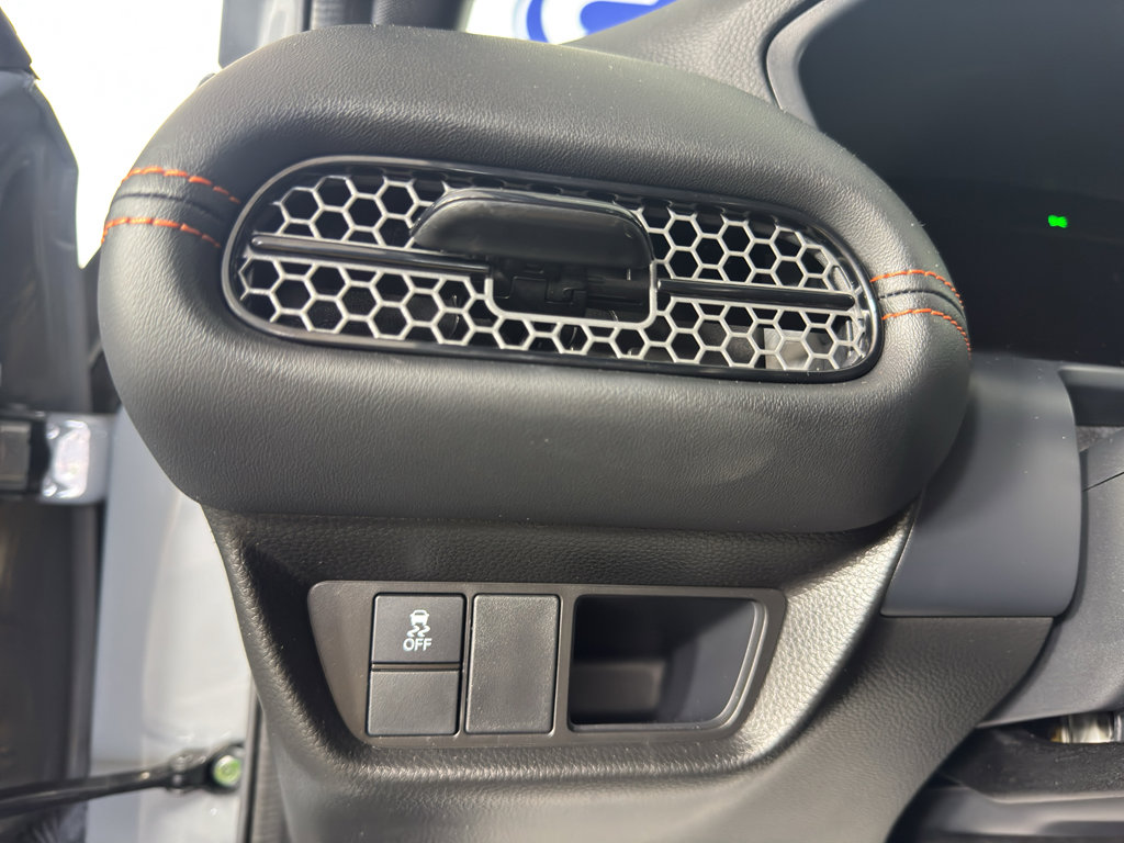Used 2025 Honda HR-V Sport image 17