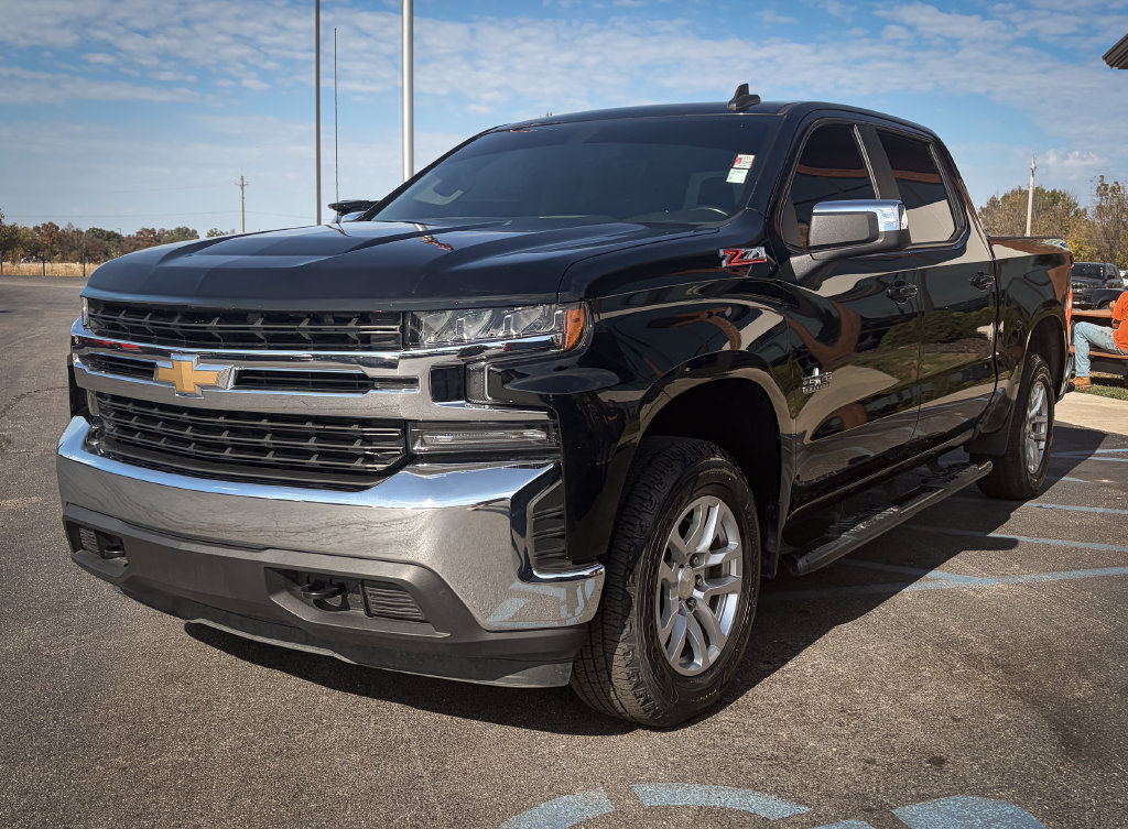 Used 2019 Chevrolet Silverado 1500 LT w/ Texas Edition AWD/4WD image 17