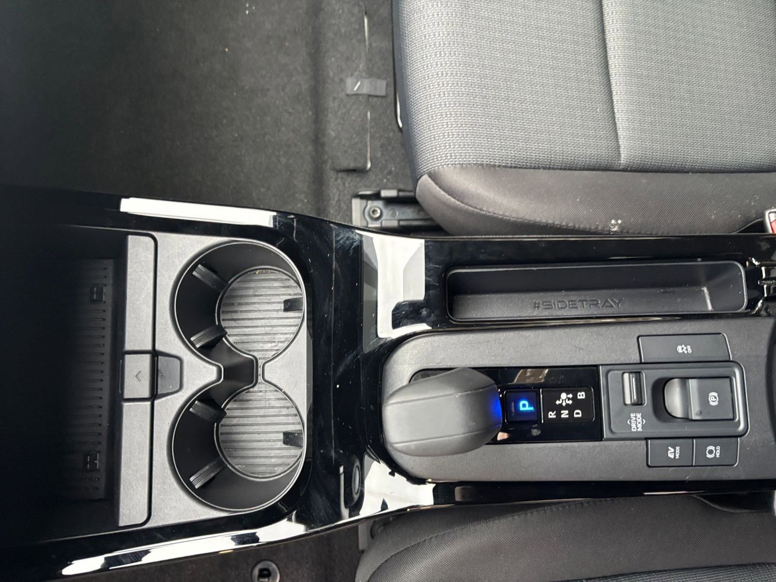 Used 2025 Toyota Prius LE image 39