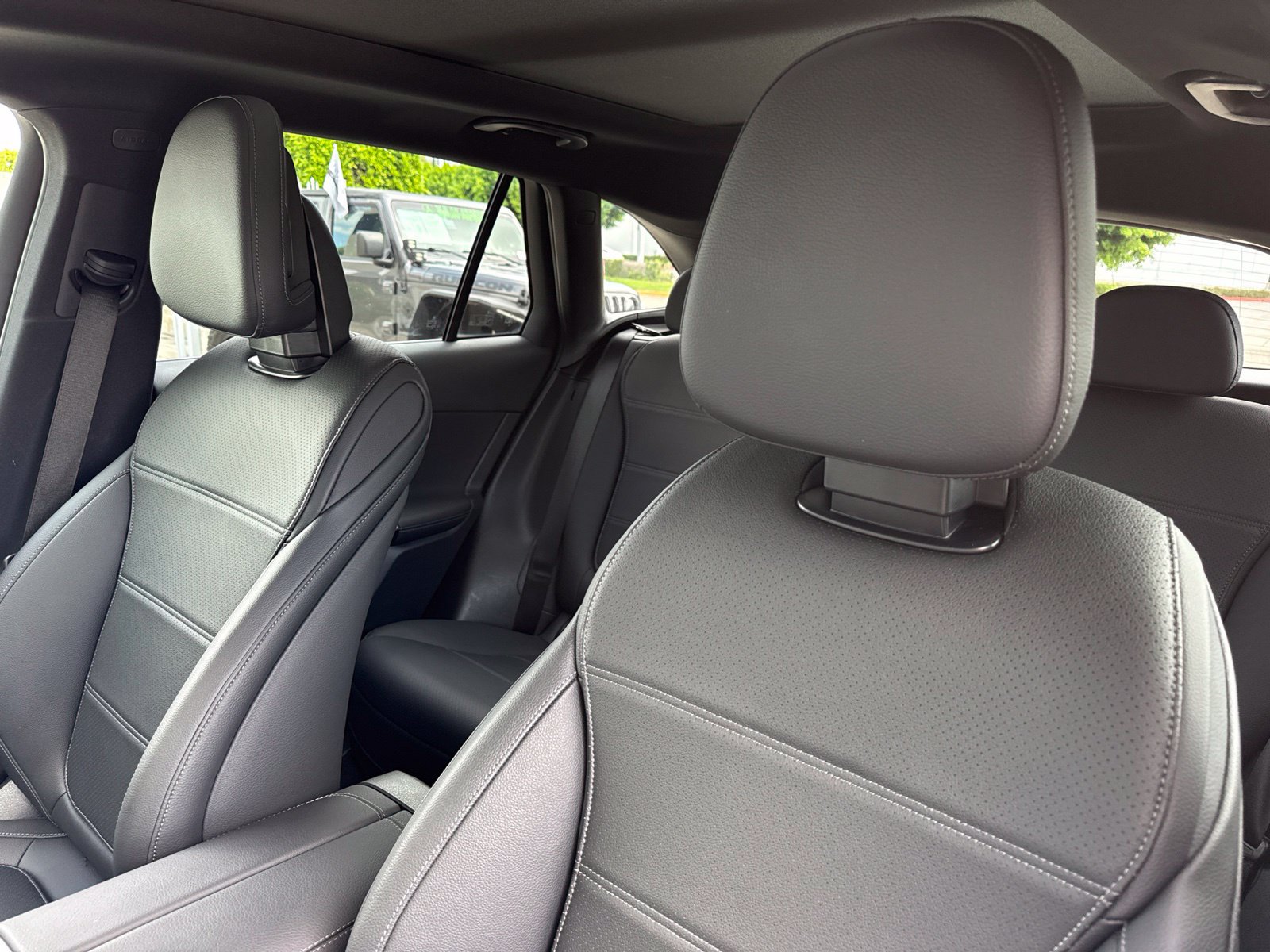 Used 2026 Mercedes-Benz GLC 300 image 28