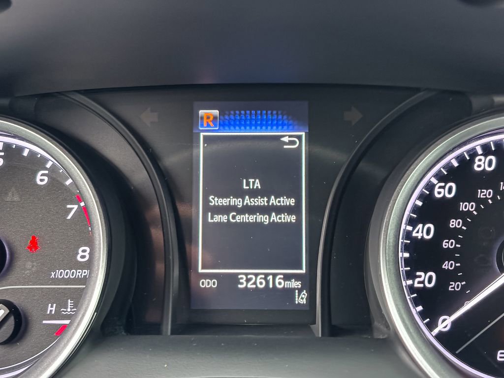 Used 2022 Toyota Camry LE image 29