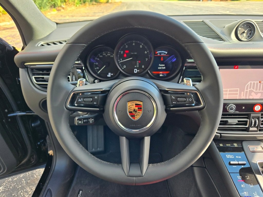 New 2026 Porsche Macan image 31