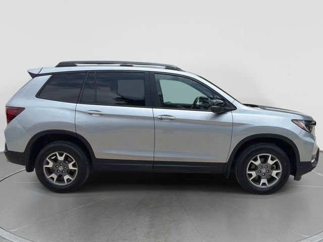 Used 2022 Honda Passport TrailSport image 2