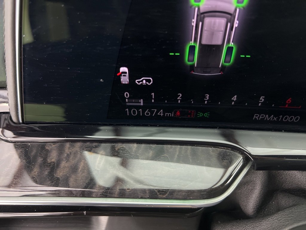 Used 2021 Cadillac Escalade Premium Luxury w/ Driver Assist Tech Package image 11