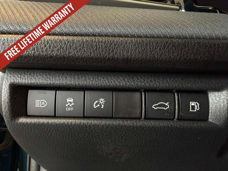 Used 2025 Toyota Camry SE FWD image 32
