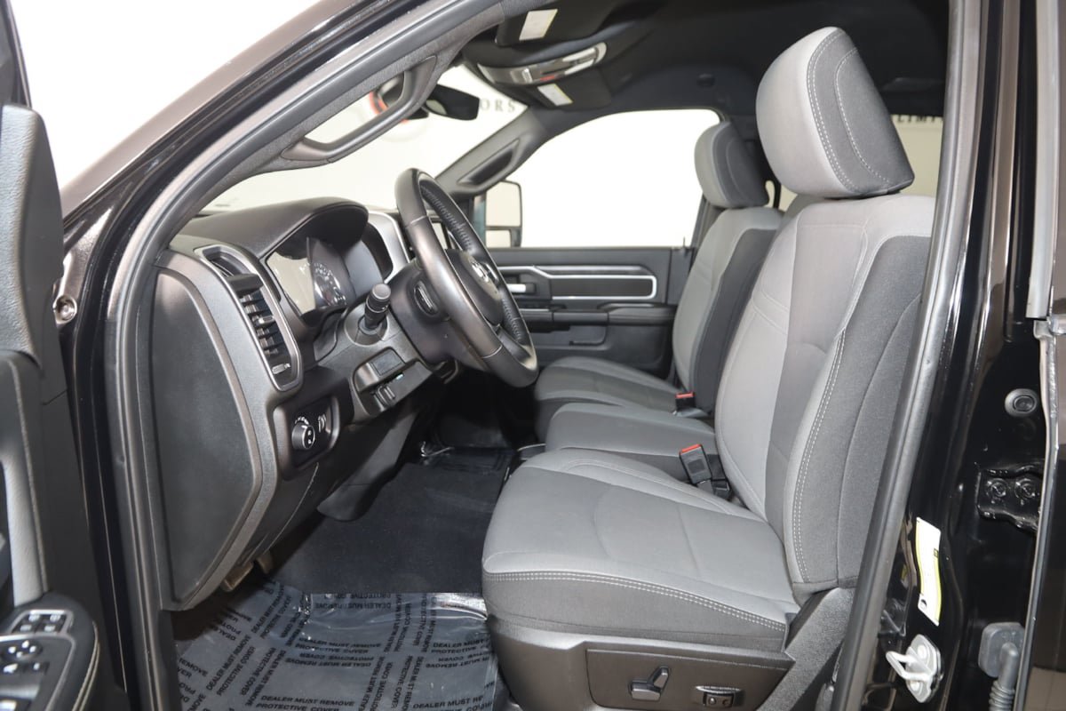 Used 2024 RAM 2500 Big Horn AWD/4WD image 10