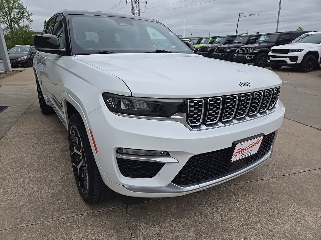 Used 2022 Jeep Grand Cherokee Summit AWD/4WD image 15