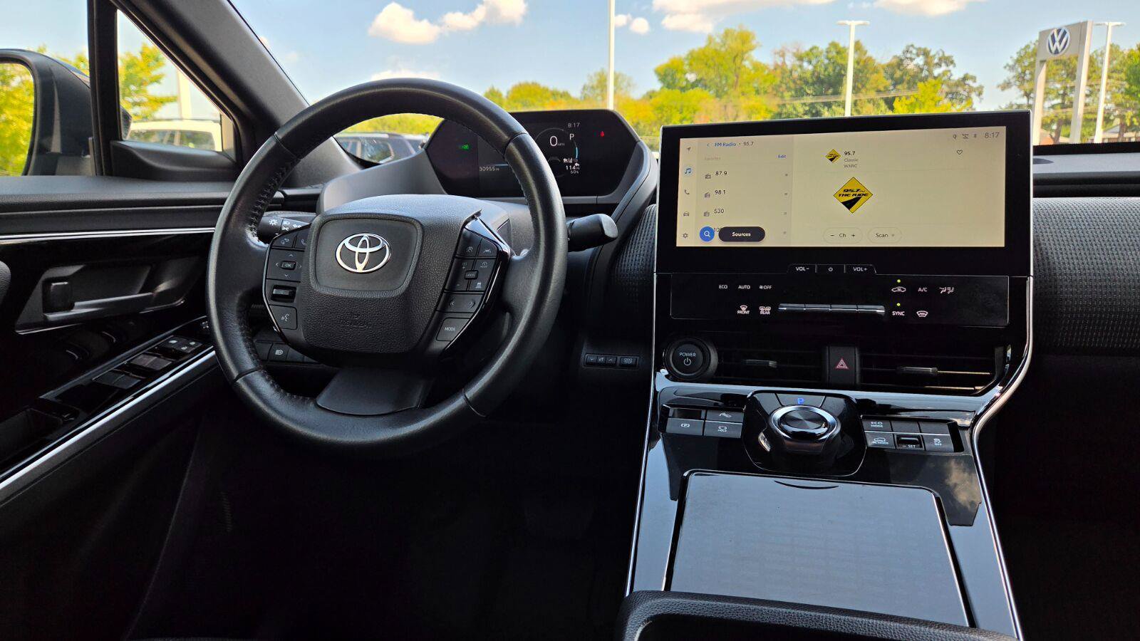 Used 2023 Toyota bZ4X AWD image 57