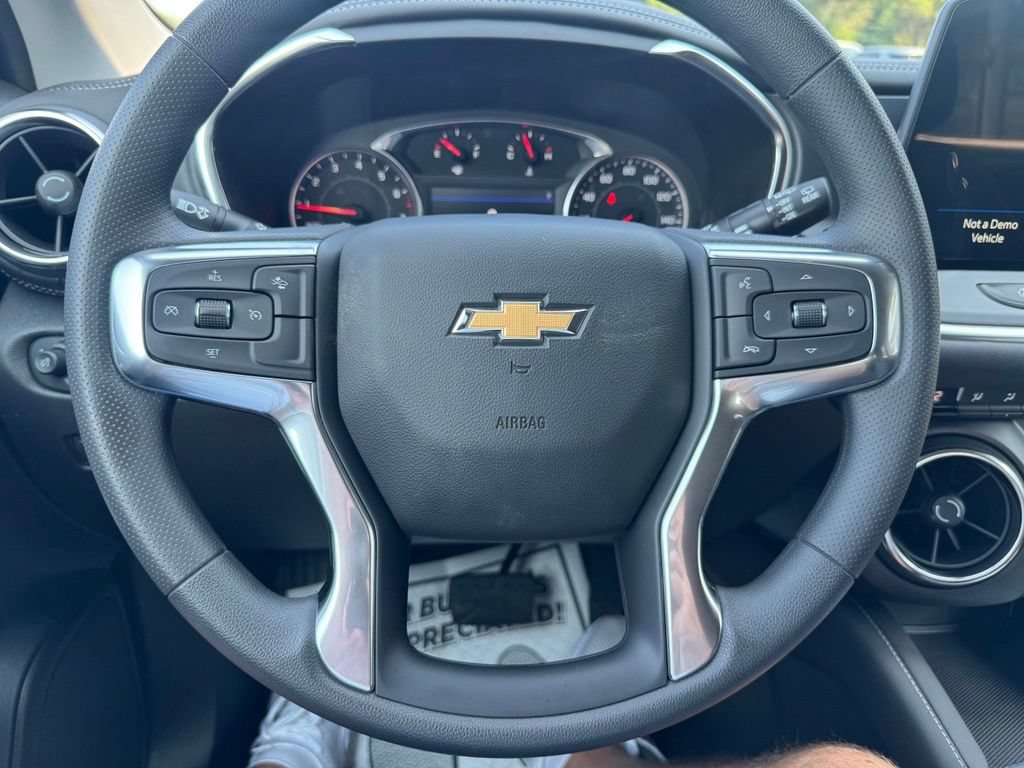 New 2026 Chevrolet Blazer LT w/ Midnight/Sport Edition FWD image 3