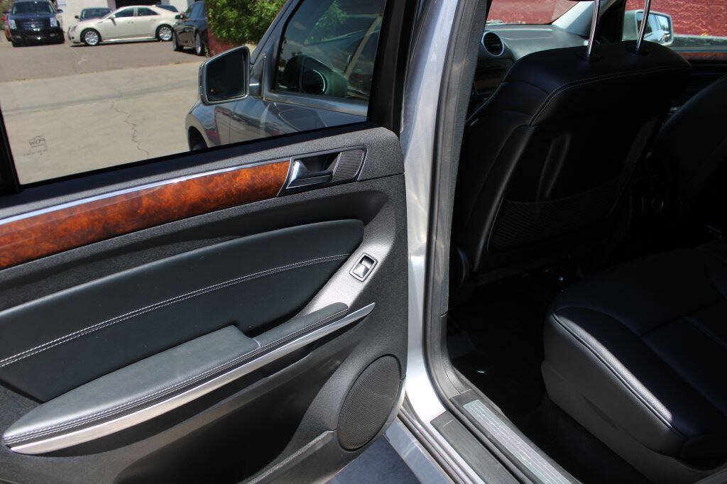 Used 2012 Mercedes-Benz GL 450 4MATIC image 14