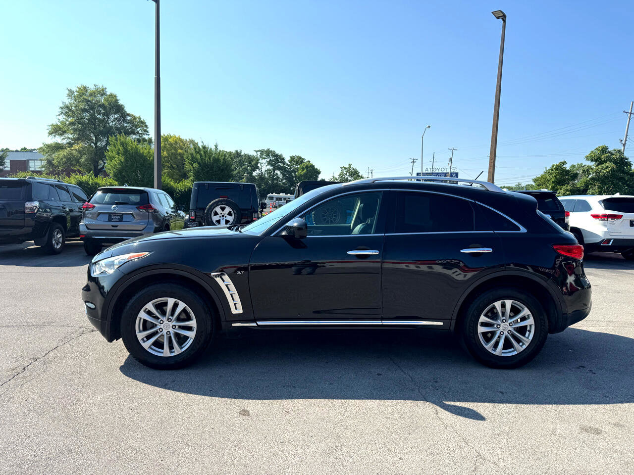 Used 2016 INFINITI QX70 AWD image 6