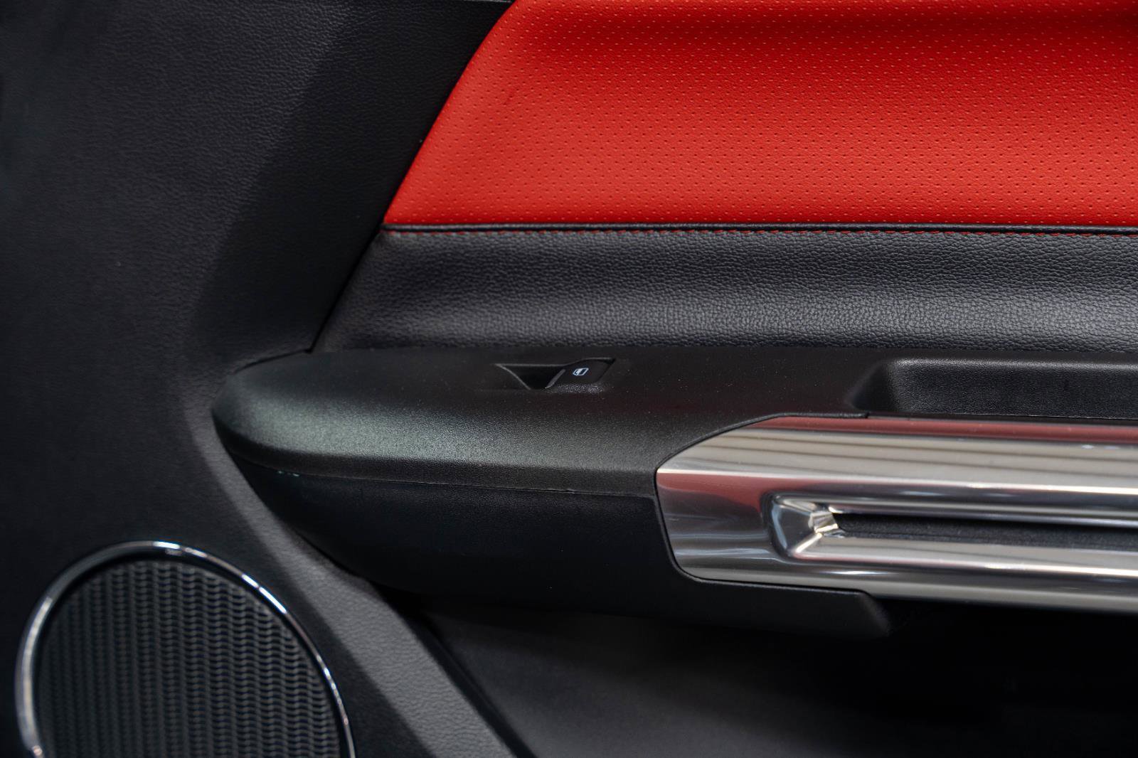 Used 2015 Ford Mustang GT Premium w/ Equipment Group 401A image 70