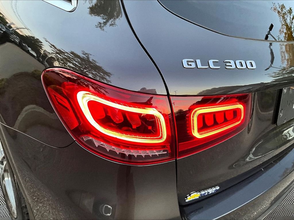 Used 2021 Mercedes-Benz GLC 300 4MATIC image 33