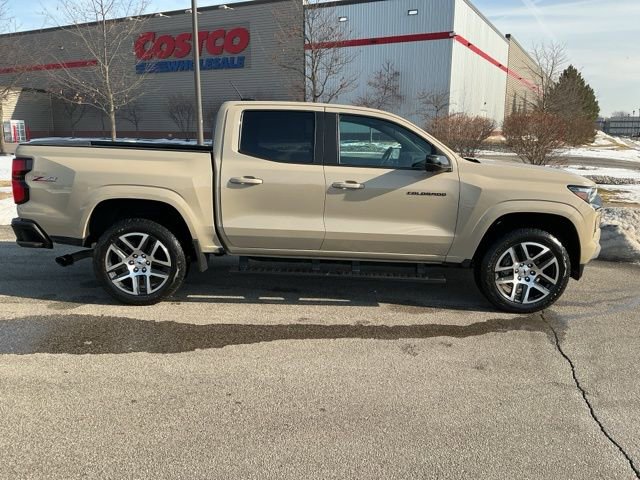 Used 2023 Chevrolet Colorado Z71 w/ Z71 Convenience Package 2 image 3