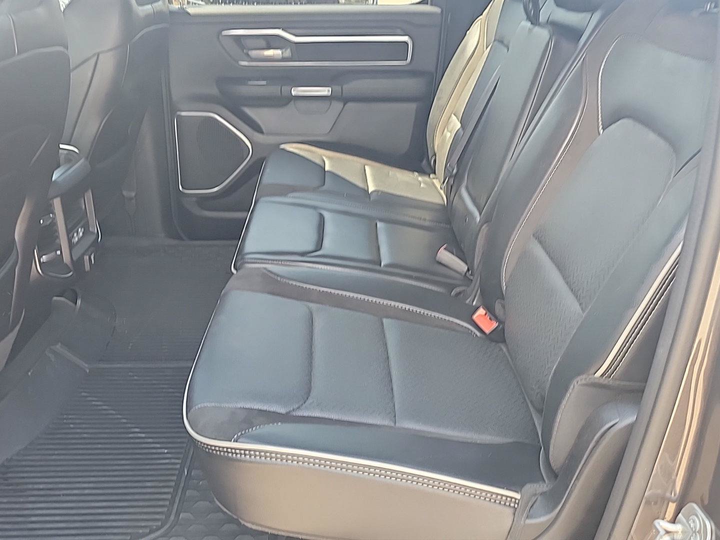 Used 2023 RAM 1500 Laramie AWD/4WD image 14