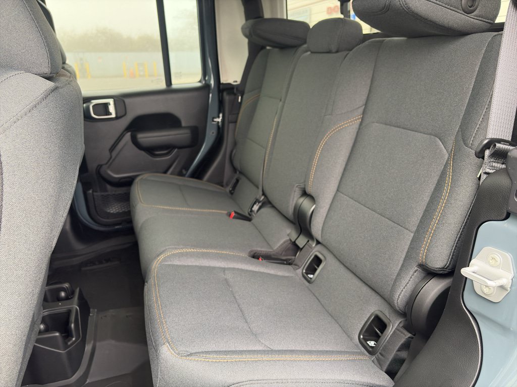 New 2026 Jeep Gladiator Sport AWD/4WD image 17