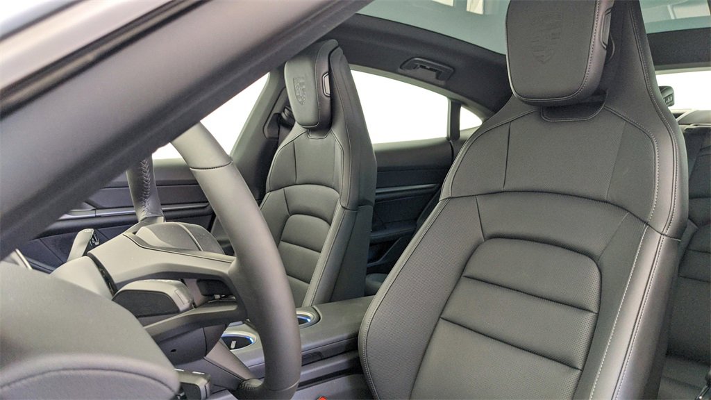 Certified 2025 Porsche Taycan 4S image 34