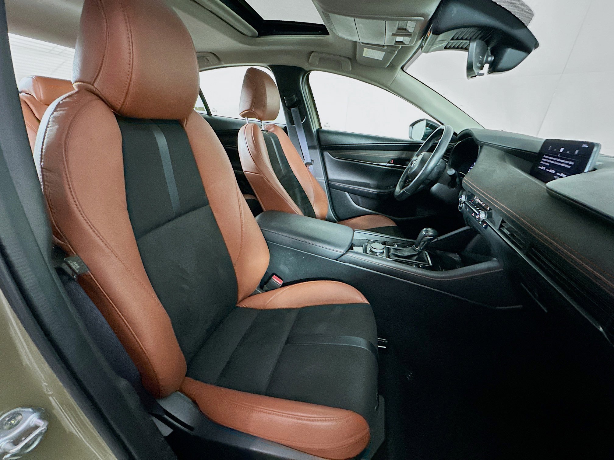 Used 2024 MAZDA MAZDA3 s image 29