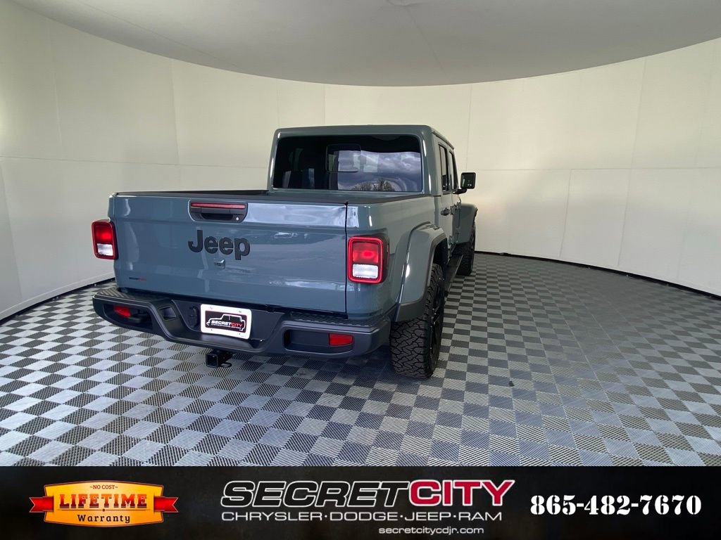 Used 2024 Jeep Gladiator Sport image 7