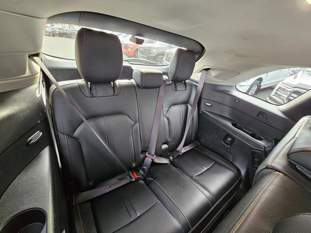 Certified 2024 MAZDA CX-90 Plug-In Hybrid w/ Preferred AWD/4WD image 32