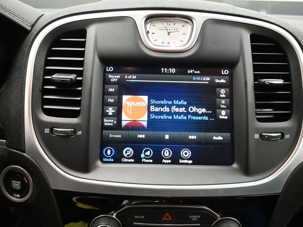 Used 2023 Chrysler 300 Touring image 8