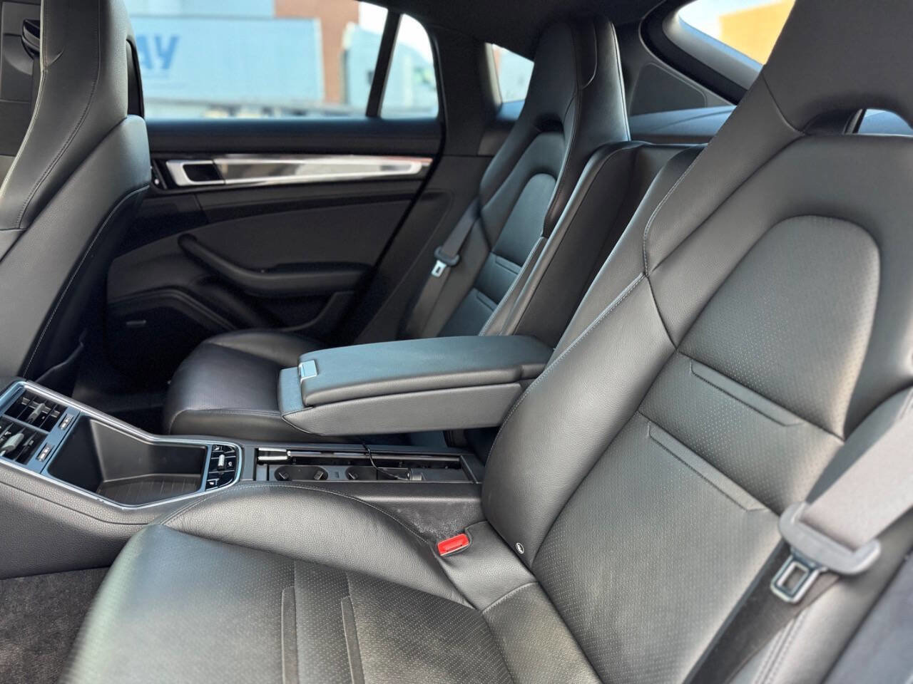 Used 2017 Porsche Panamera 4S image 19