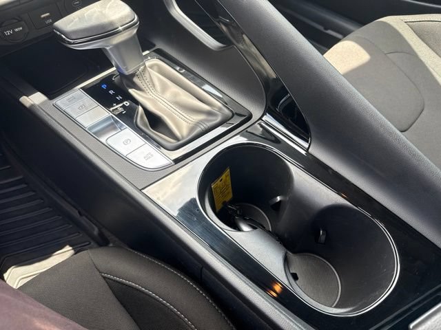 Used 2025 Hyundai Elantra SEL FWD image 30