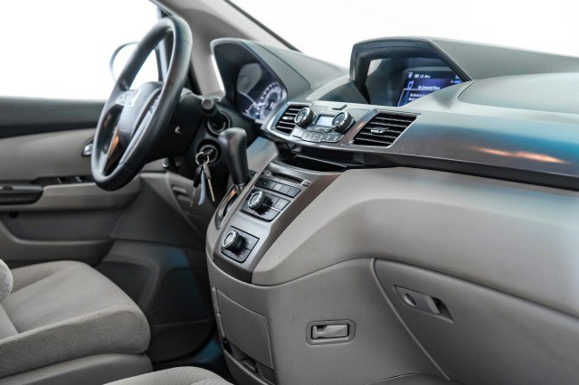 Used 2015 Honda Odyssey LX image 20