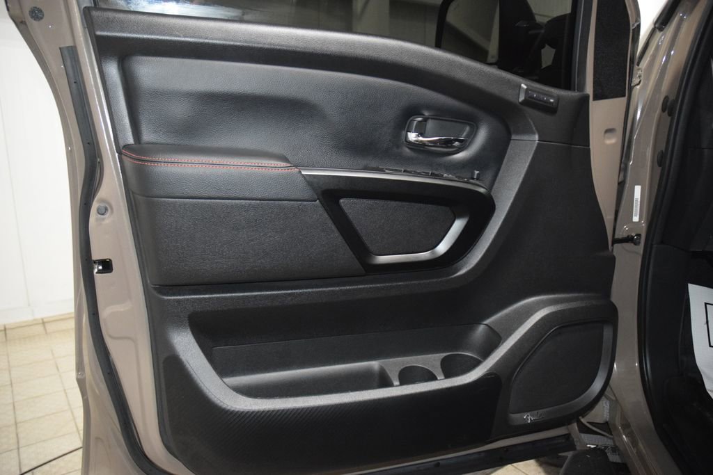 Used 2024 Nissan Titan PRO-4X w/ Pro-4x Convenience Package image 45