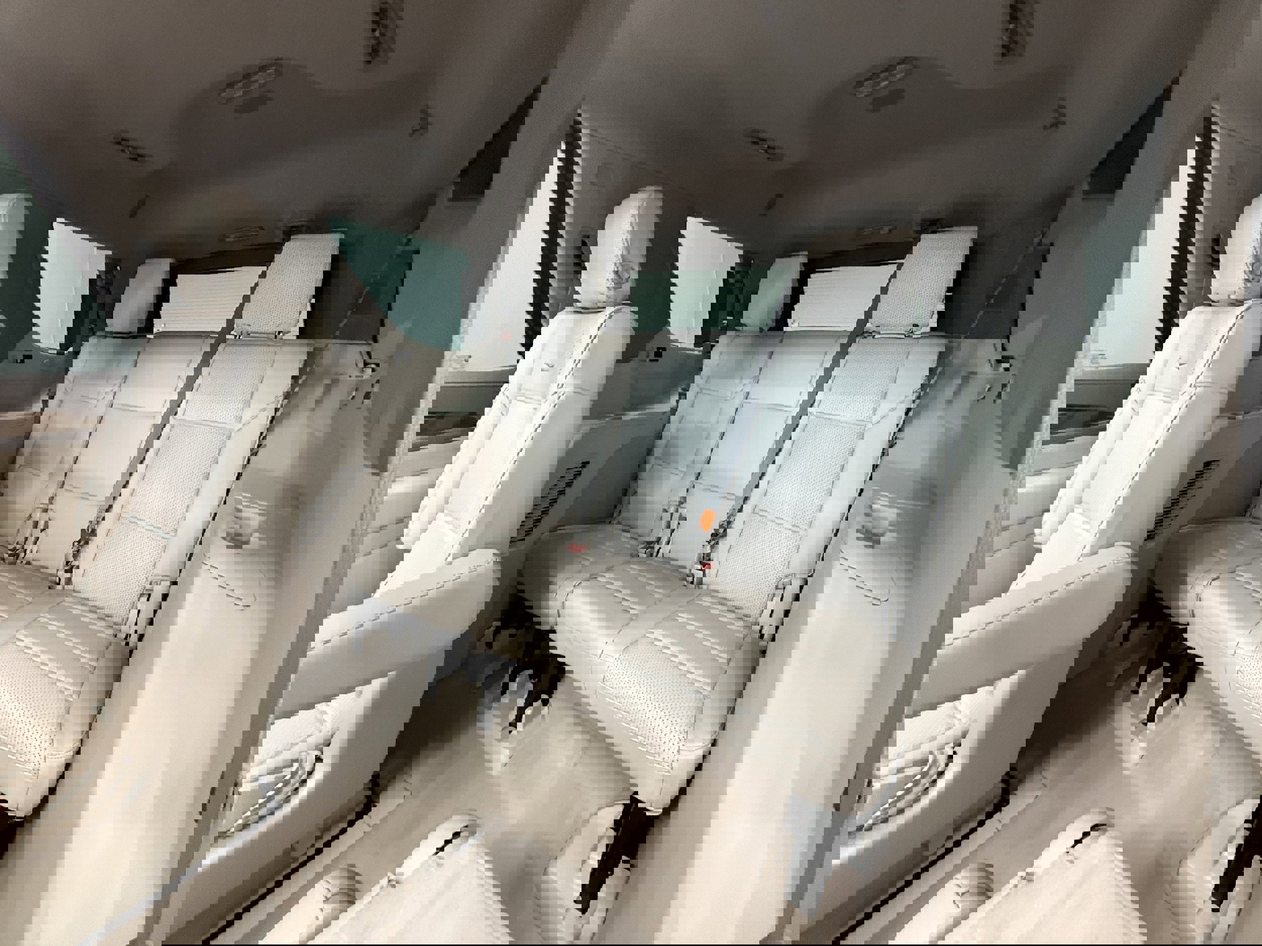 Used 2023 Cadillac Escalade Premium Luxury Platinum AWD/4WD image 31