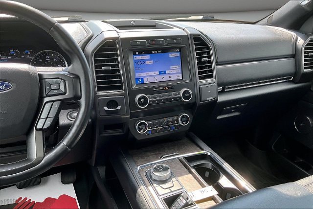 Used 2019 Ford Expedition Limited w/ Equipment Group 301A RWD image 9