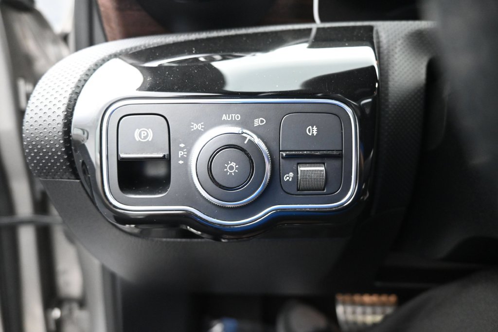 Used 2020 Mercedes-Benz A 220 4MATIC image 18
