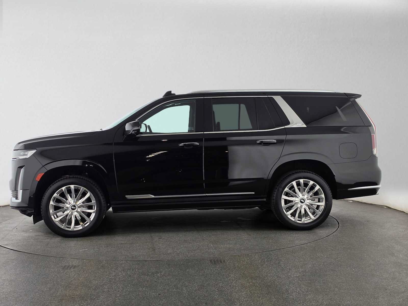 Used 2024 Cadillac Escalade Premium Luxury w/ Performance Package AWD/4WD image 6