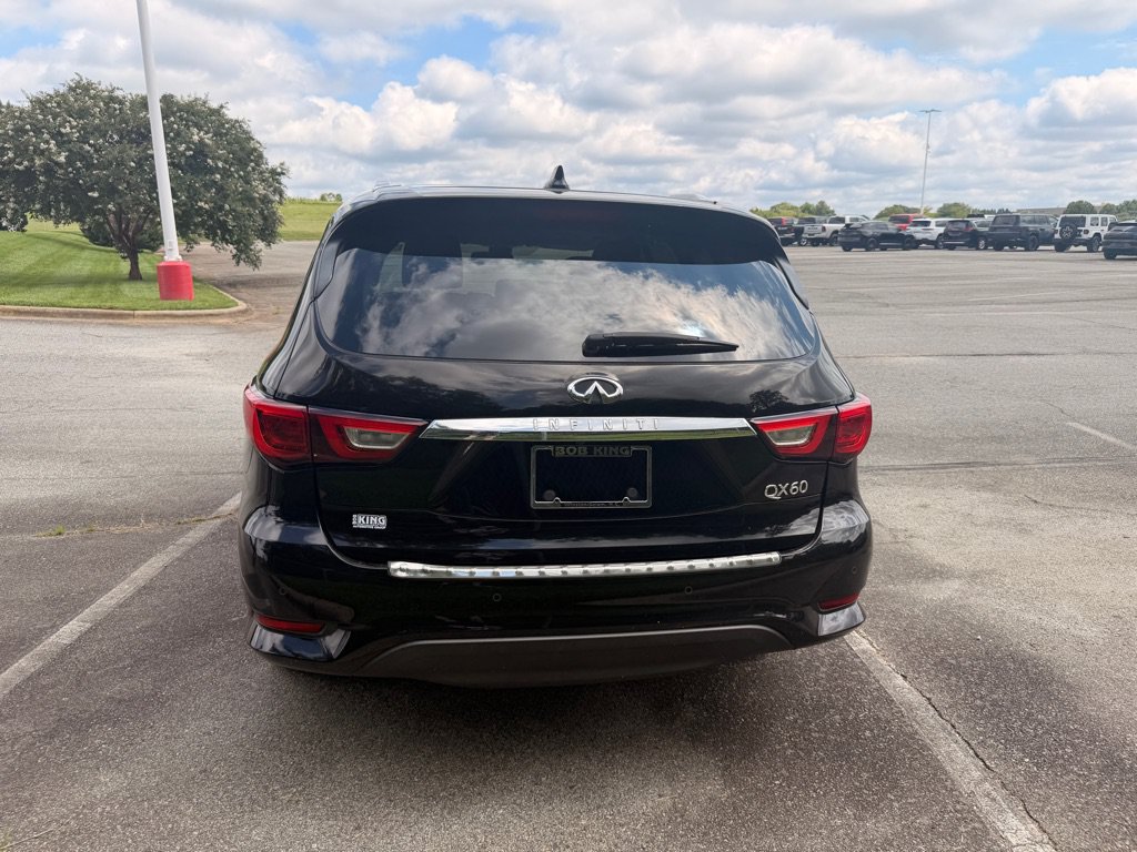 Used 2017 INFINITI QX60 FWD w/ Premium Plus Package image 4
