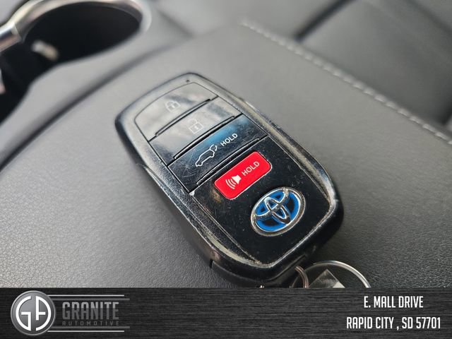 Used 2021 Toyota Venza XLE w/ Softex Package image 28