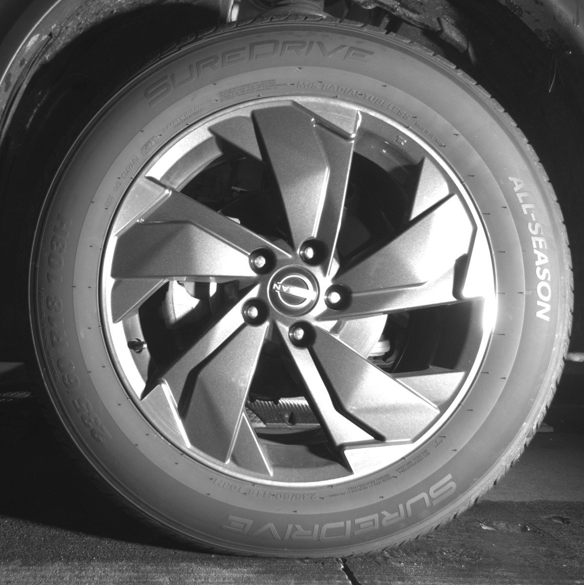 Used 2025 Nissan Rogue SV image 12