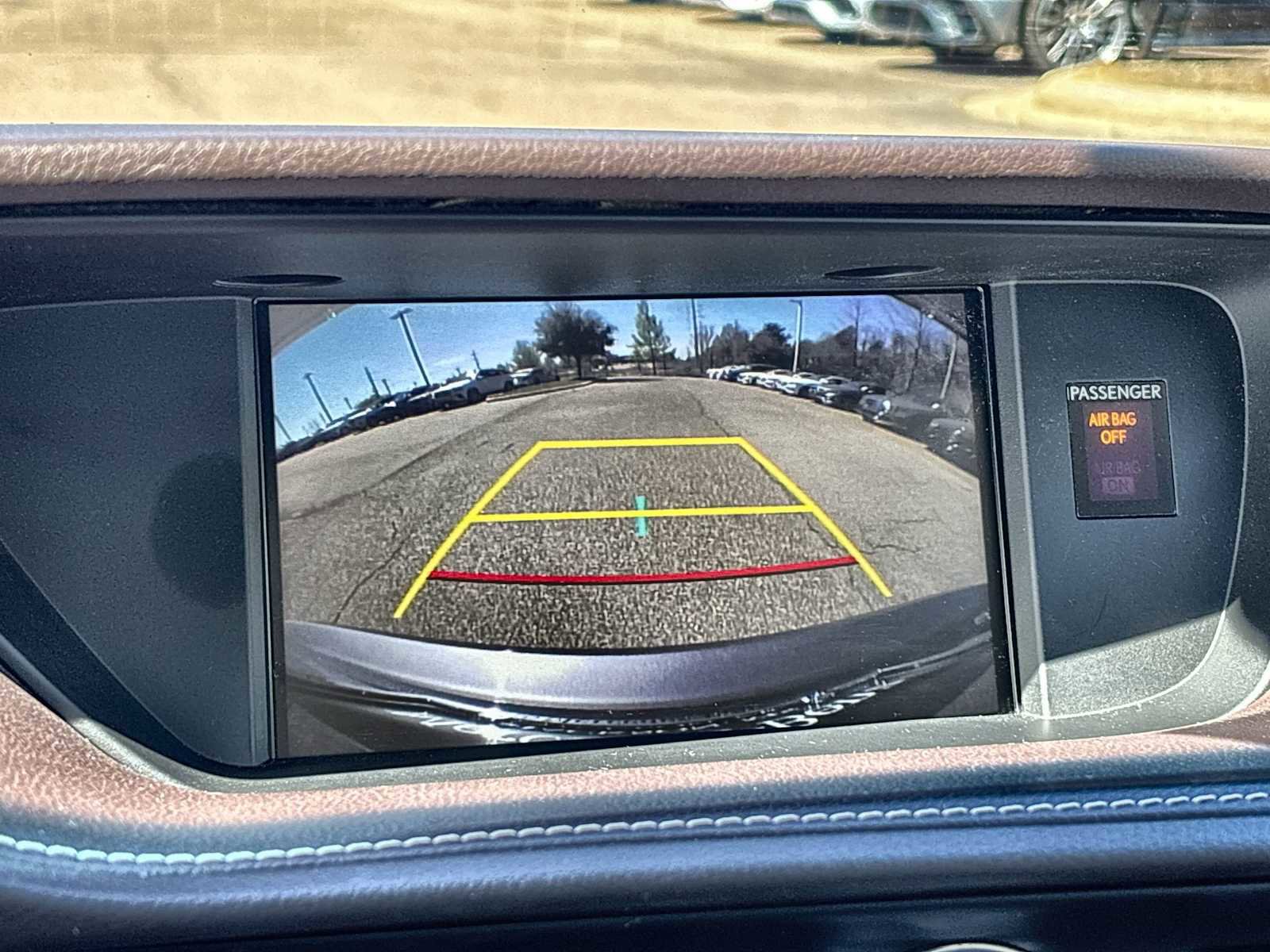 Used 2018 Lexus ES 350 w/ Luxury Package w/Wood Trim image 26