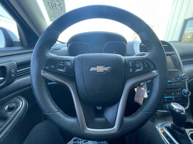 Used 2016 Chevrolet Malibu LT FWD image 15