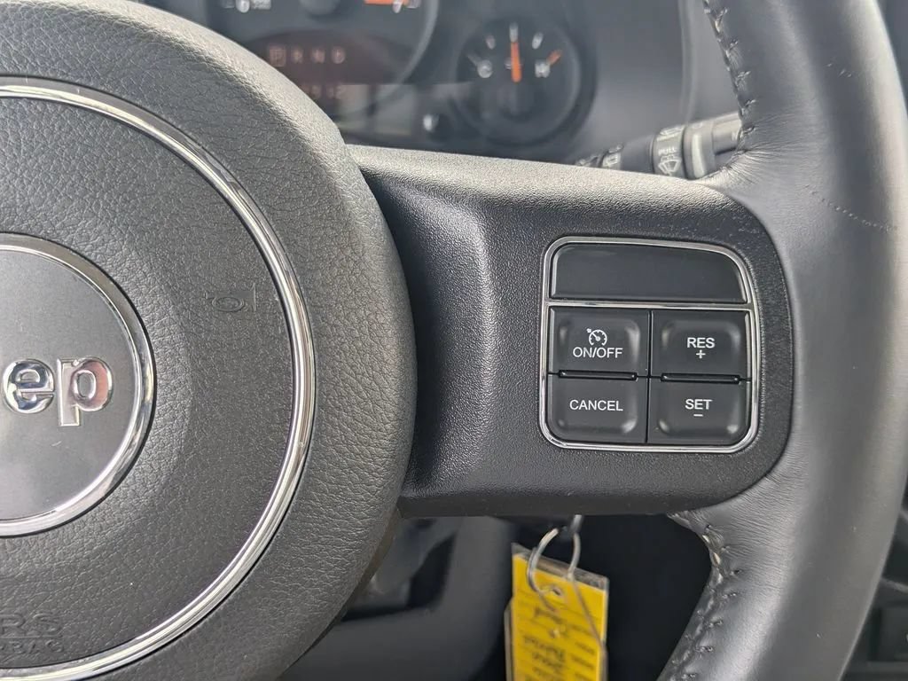 Used 2016 Jeep Patriot Latitude FWD image 22