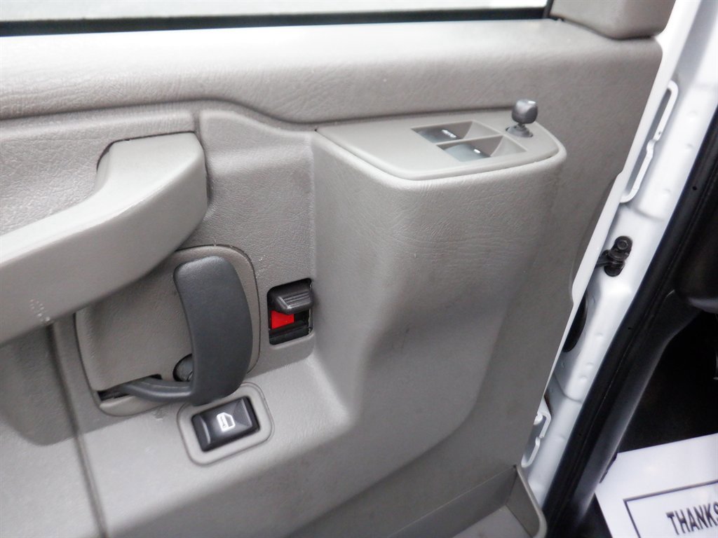 Used 2023 GMC Savana 2500 w/ Driver Convenience Package image 12