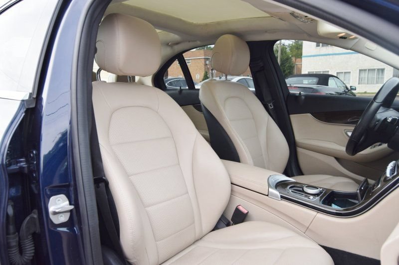 Used 2018 Mercedes-Benz C 300 Sedan w/ Premium Package image 22