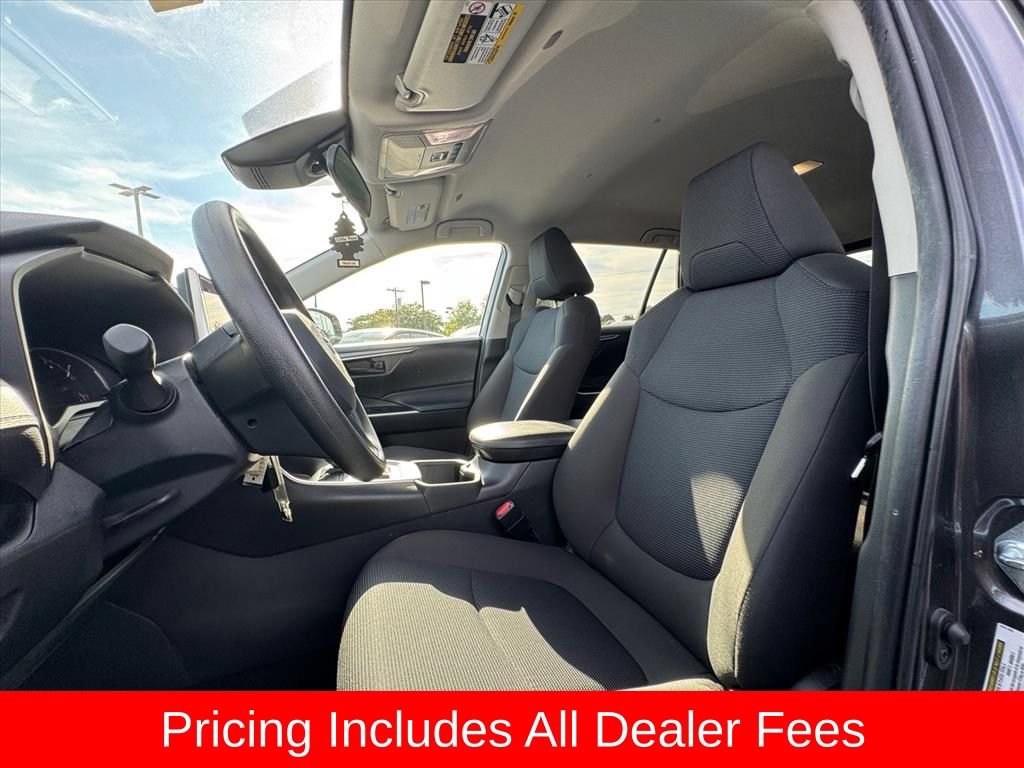 Used 2024 Toyota RAV4 LE FWD image 14
