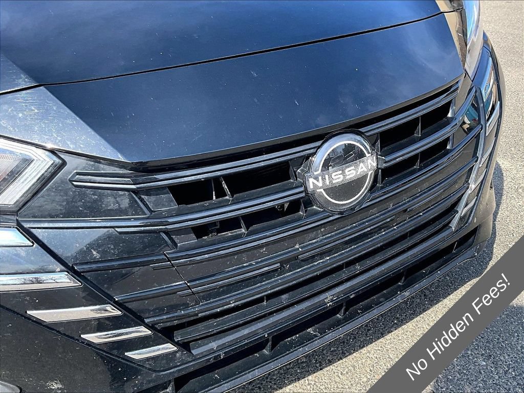 Used 2023 Nissan Versa SV FWD image 21