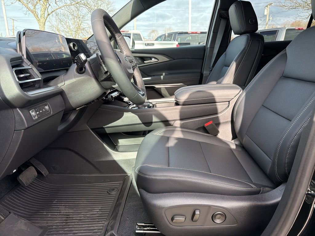 New 2026 Chevrolet Traverse LT w/ Midnight/Sport Edition image 14
