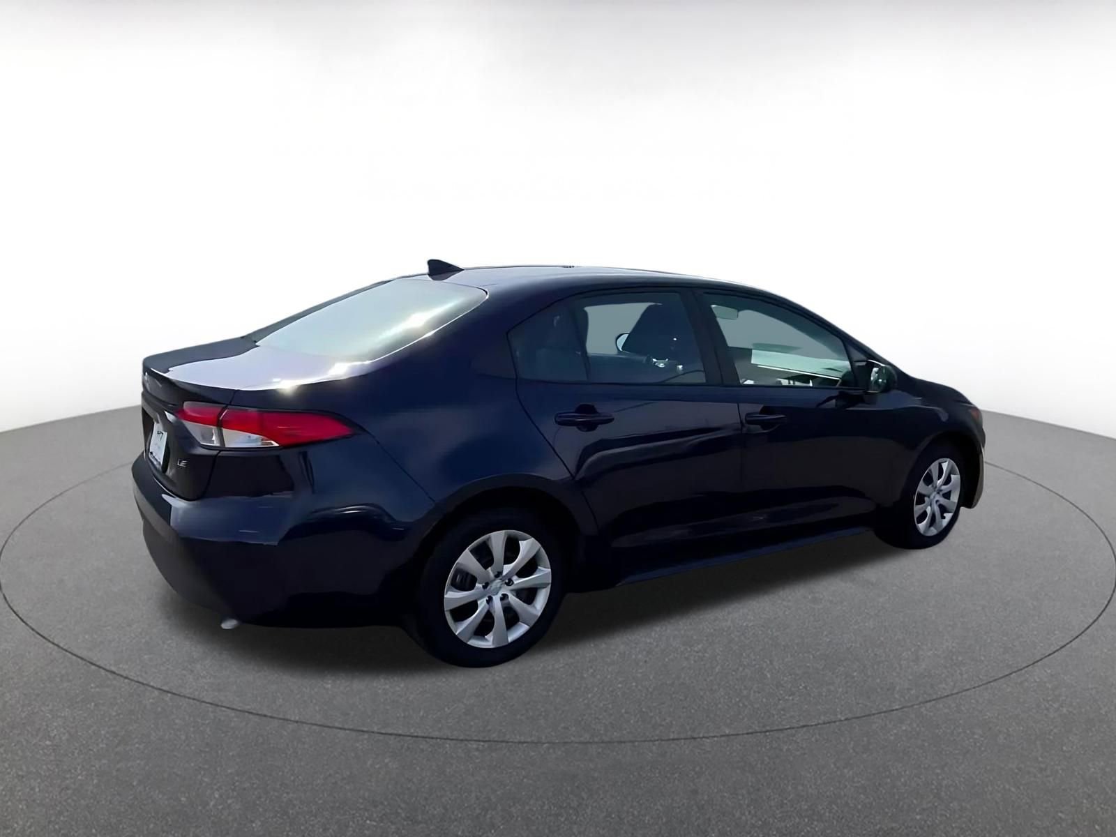 Used 2025 Toyota Corolla LE image 15