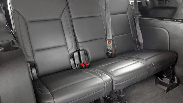 Used 2021 Chevrolet Suburban Z71 w/ Z71 Signature Package AWD/4WD image 22