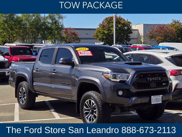 Used 2021 Toyota Tacoma TRD Sport w/ Technology Package RWD image 9