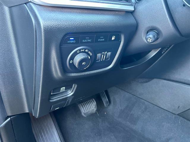 Used 2023 Jeep Grand Cherokee 30th Anniversary image 24